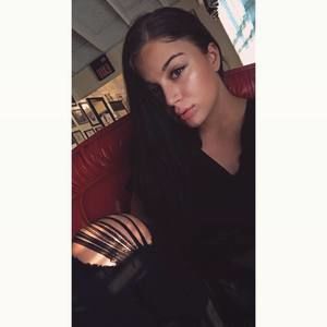 Meet your Posher, Molly